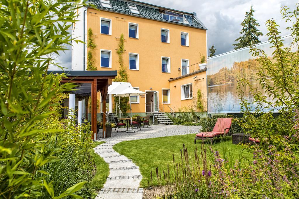 Sonn'Idyll Hotel & Saunalandschaft ราธนอว์ ภายนอก รูปภาพ