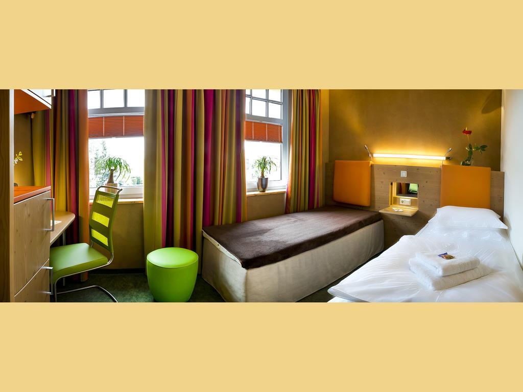 Sonn'Idyll Hotel & Saunalandschaft ราธนอว์ ภายนอก รูปภาพ