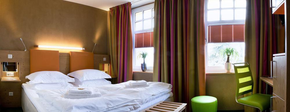 Sonn'Idyll Hotel & Saunalandschaft ราธนอว์ ภายนอก รูปภาพ